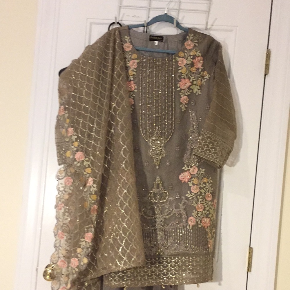 Pakistani/ Indian designer shirt trouser Dupatta